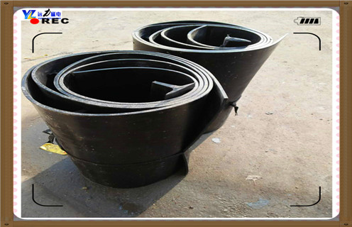 除鐵器皮帶，盤式除鐵器，新疆盤式除鐵器距離皮帶高度調(diào)整方法_新疆盤式除鐵器距離皮帶高度跑偏原因及如何調(diào)_刮板價(jià)格