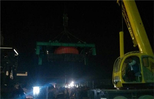 油冷電磁自卸除鐵器，湖南油冷自卸式電磁除鐵器工作視頻_國(guó)家標(biāo)準(zhǔn)_湖南油冷自卸式電磁除鐵器廠家訂做配電箱型號(hào) 