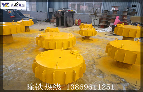 懸掛式盤式電磁除鐵器，河南懸掛盤式電磁除鐵器rcdb-14_規(guī)格型號_河南懸掛盤式電磁除鐵器rcdb-14的工作原理生產(chǎn)廠家型號的工作原理及內(nèi)部結(jié)構(gòu)